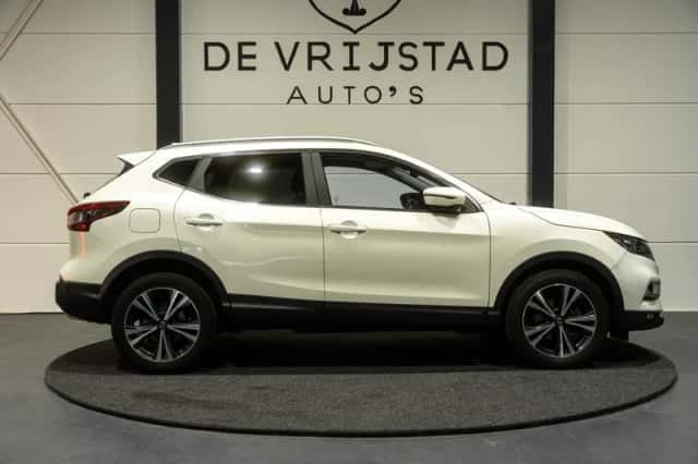 Nissan Qashqai (2019) thumbnail 4