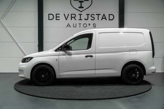 Volkswagen Caddy (2022) thumbnail 2