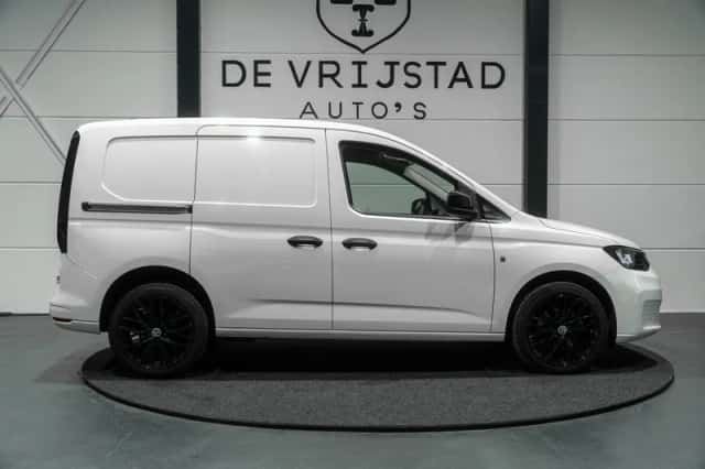Volkswagen Caddy (2022) thumbnail 4