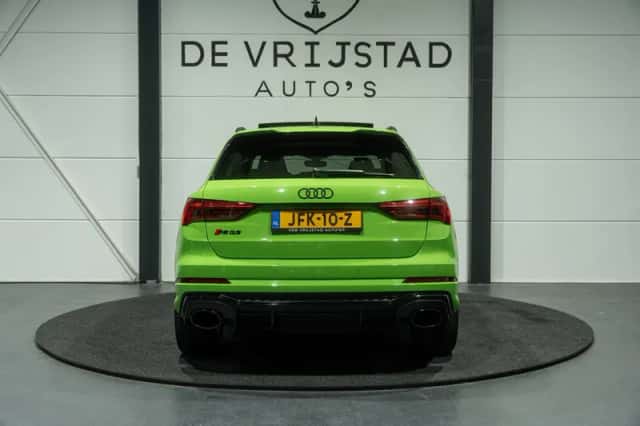 Audi Q3 (2021) thumbnail 3