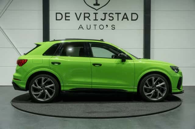 Audi Q3 (2021) thumbnail 4