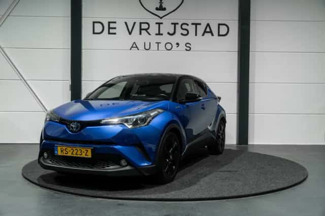 Toyota C-HR (2018) thumbnail 1