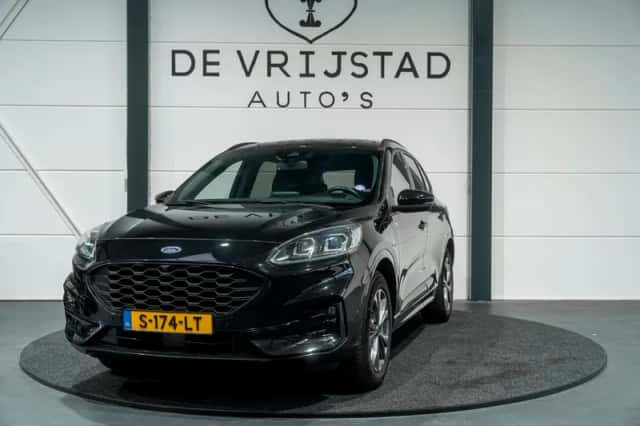 Ford Kuga (2021) thumbnail 1