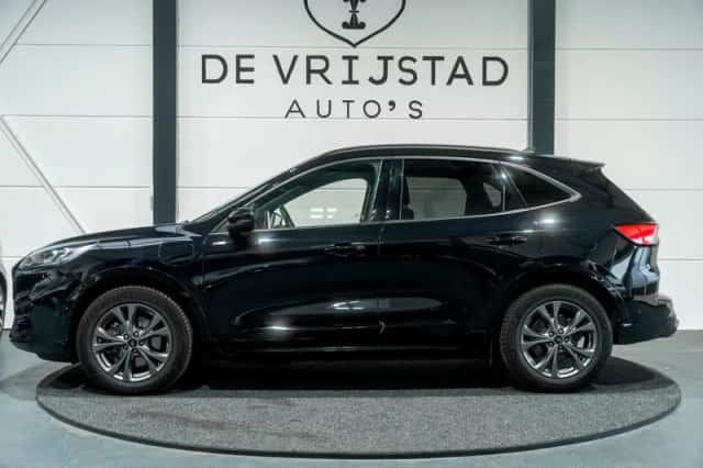 Ford Kuga (2021) thumbnail 2
