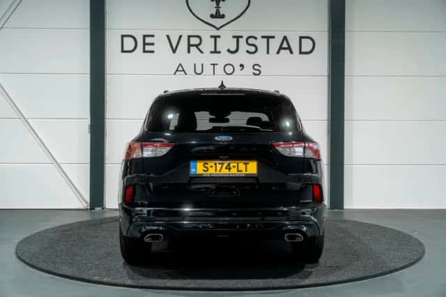 Ford Kuga (2021) thumbnail 5