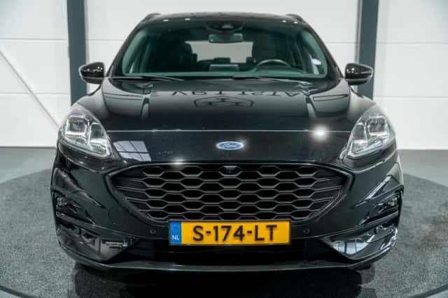 Ford Kuga (2021) thumbnail 6