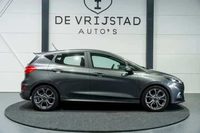 Ford Fiesta (2018) thumbnail 3