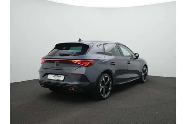 CUPRA Leon (2022) thumbnail 5