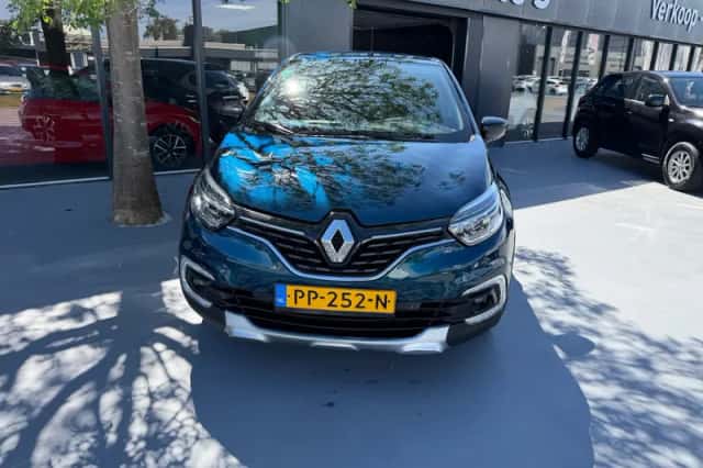 Renault Captur (2017) thumbnail 4