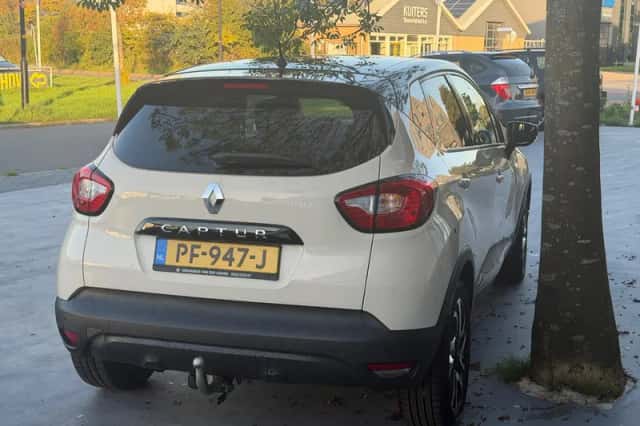 Renault Captur (2015) thumbnail 5