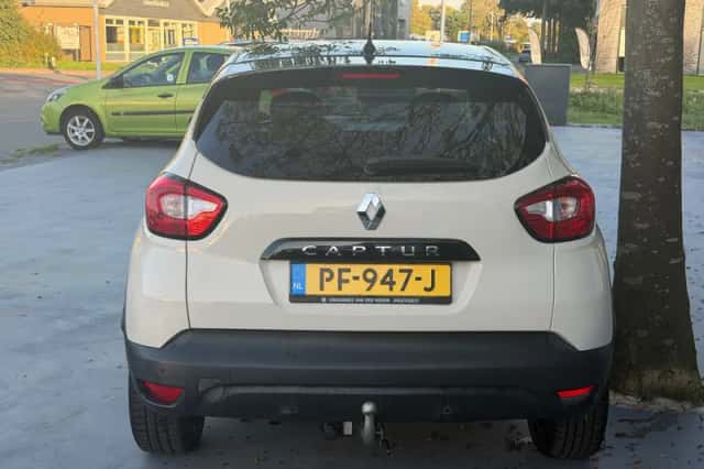 Renault Captur (2015) thumbnail 6