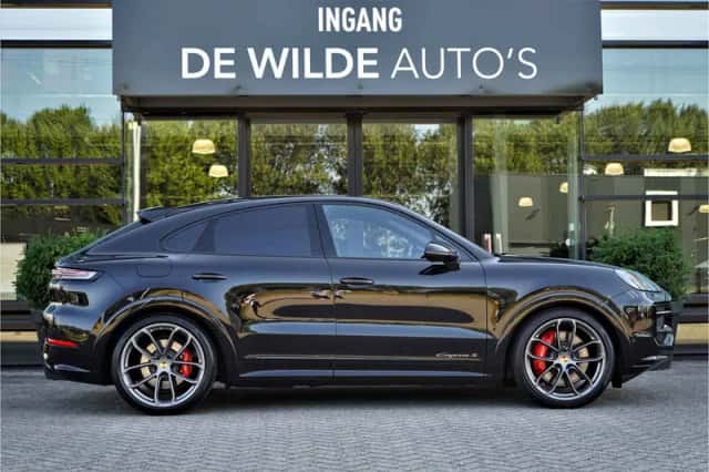 Porsche Cayenne Coupé (2024) thumbnail 5