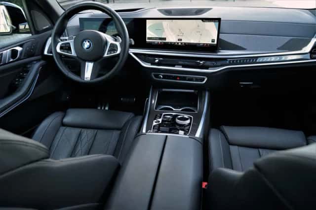 BMW X5 (2024) thumbnail 3