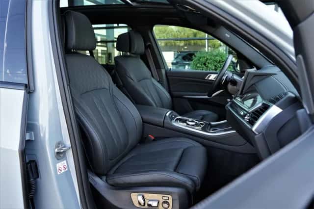 BMW X5 (2024) thumbnail 4