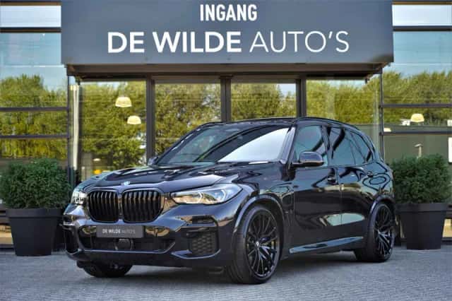 BMW X5 (2022) thumbnail 1
