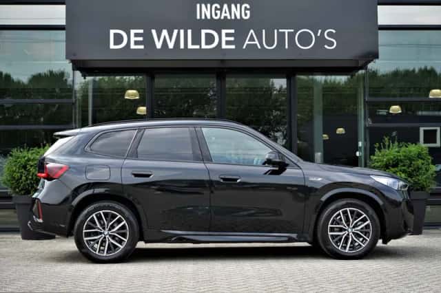 BMW X1 (2023) thumbnail 5