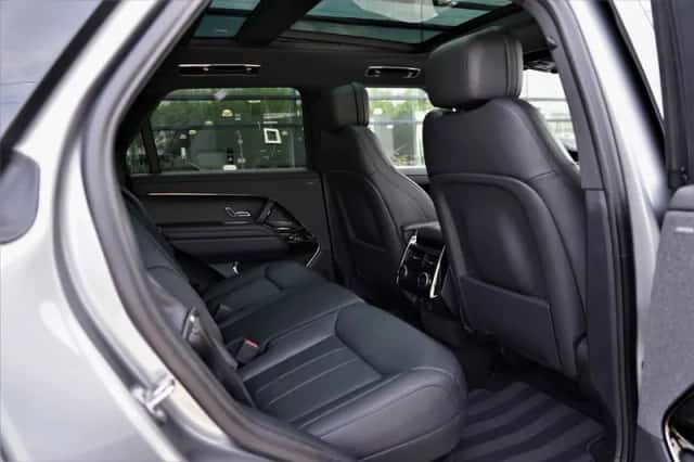 Land Rover Range Rover Sport (2025) thumbnail 5