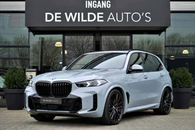 BMW X5 (2024) thumbnail 1