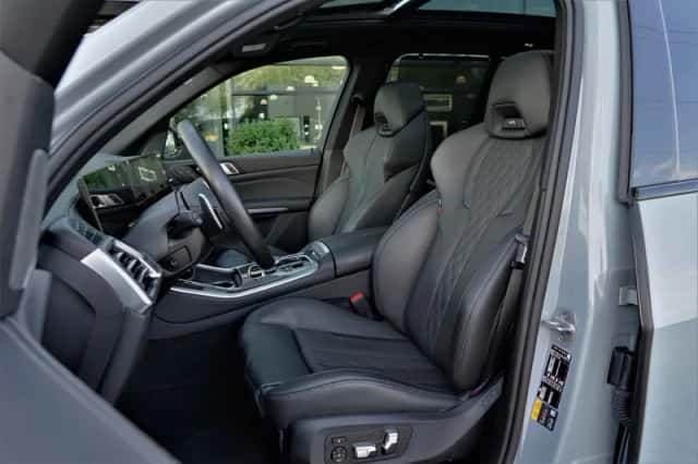 BMW X5 (2024) thumbnail 3