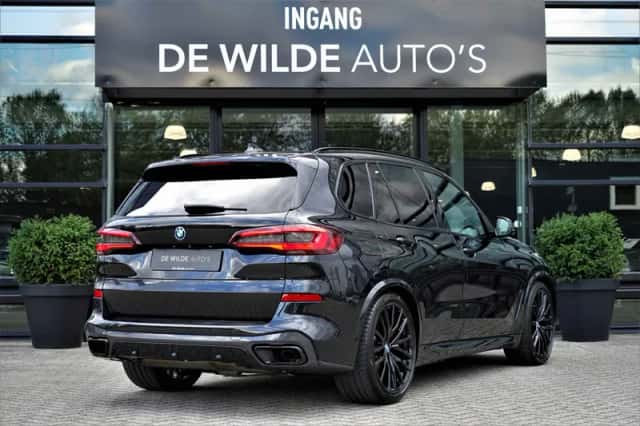 BMW X5 (2022) thumbnail 2