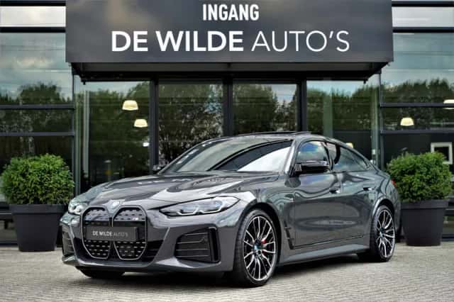 BMW i4 (2023) thumbnail 1
