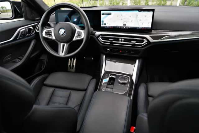 BMW i4 (2023) thumbnail 3