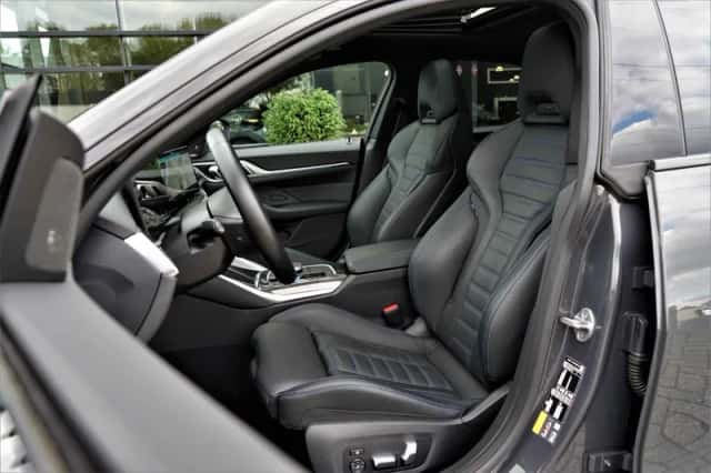 BMW i4 (2023) thumbnail 6