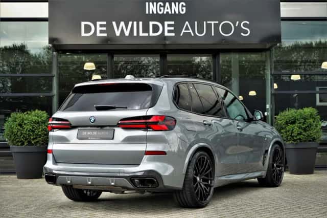 BMW X5 (2025) thumbnail 2