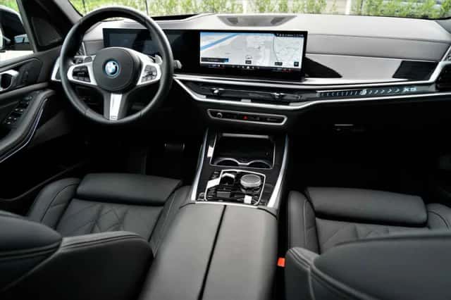 BMW X5 (2025) thumbnail 3