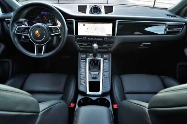 Porsche Macan (2019) thumbnail 6