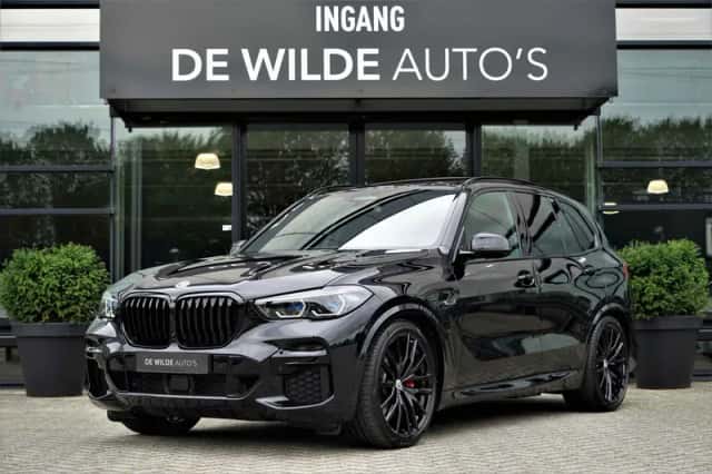 BMW X5 (2022) thumbnail 1