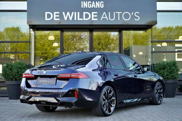 BMW 5-Serie (2024) thumbnail 2