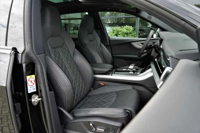 Audi Q8 (2024) thumbnail 4