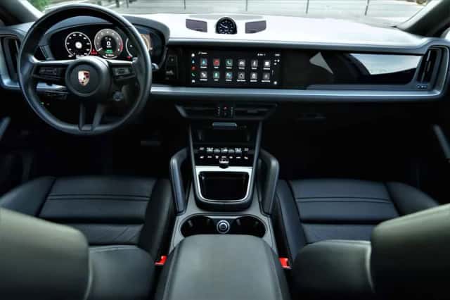 Porsche Cayenne Coupé (2024) thumbnail 6