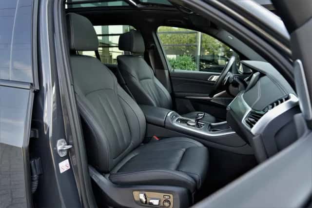 BMW X5 (2022) thumbnail 4
