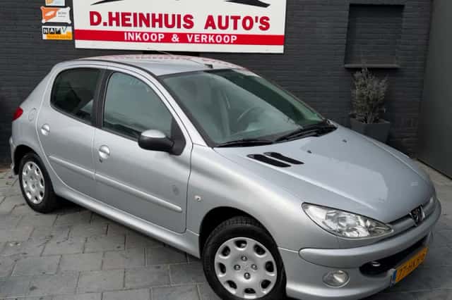 Peugeot 206 (2009) thumbnail 1