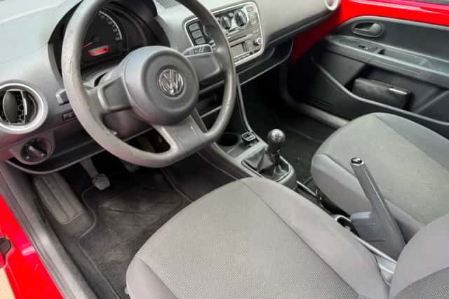 Volkswagen Up! (2012) thumbnail 6