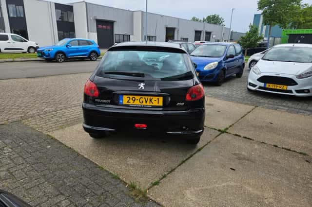 Peugeot 206 (2008) thumbnail 4