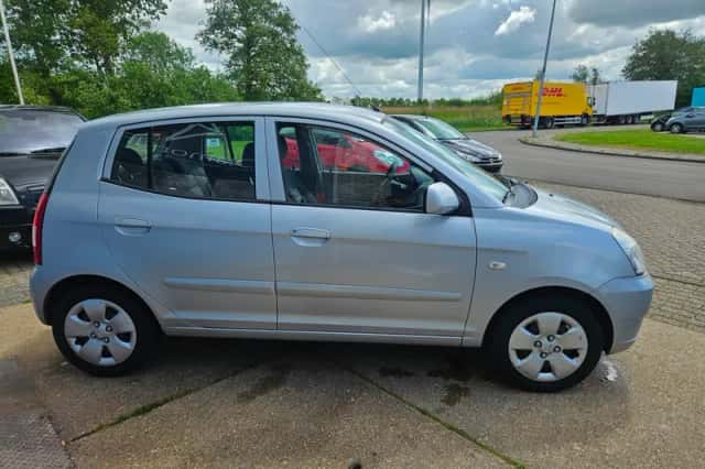Kia Picanto (2006) thumbnail 6