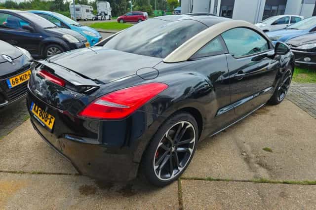 Peugeot RCZ (2011) thumbnail 5