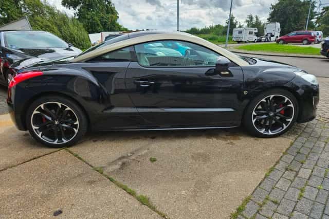 Peugeot RCZ (2011) thumbnail 6