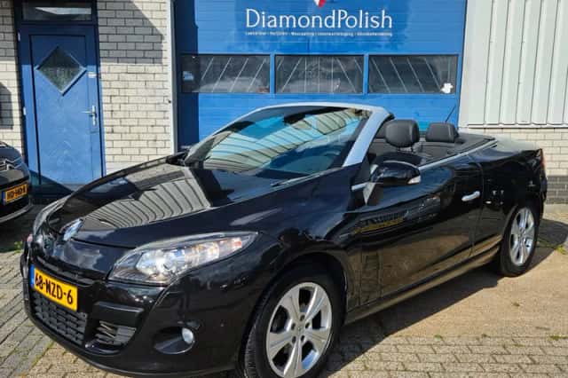 Renault Mégane (2011) thumbnail 1