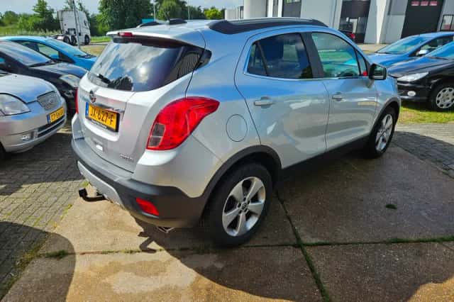 Opel Mokka (2016) thumbnail 5