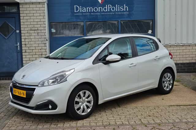 Peugeot 208 (2016) thumbnail 1