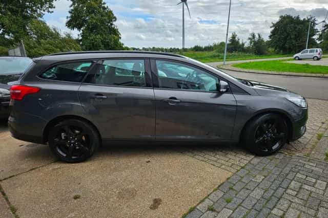 Ford Focus (2017) thumbnail 5