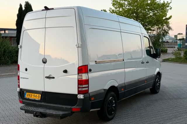 Mercedes-Benz Sprinter (2015) thumbnail 3