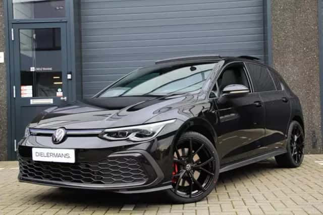 Volkswagen Golf (2021) thumbnail 2