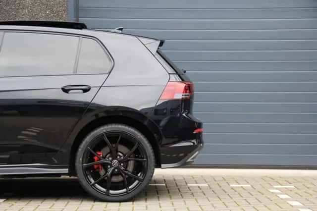 Volkswagen Golf (2021) thumbnail 4