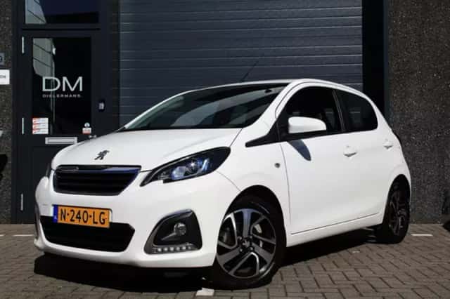 Peugeot 108 (2021) thumbnail 3