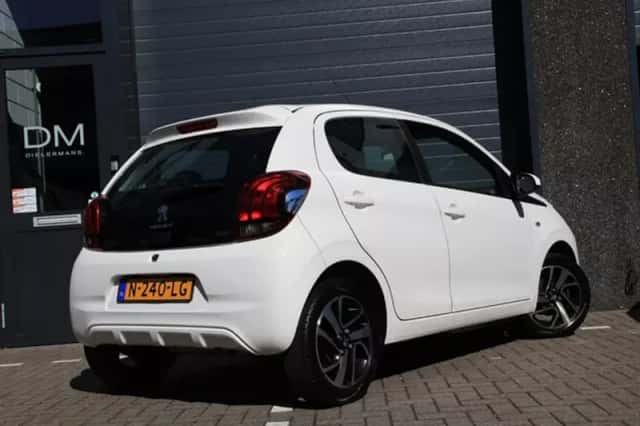 Peugeot 108 (2021) thumbnail 5